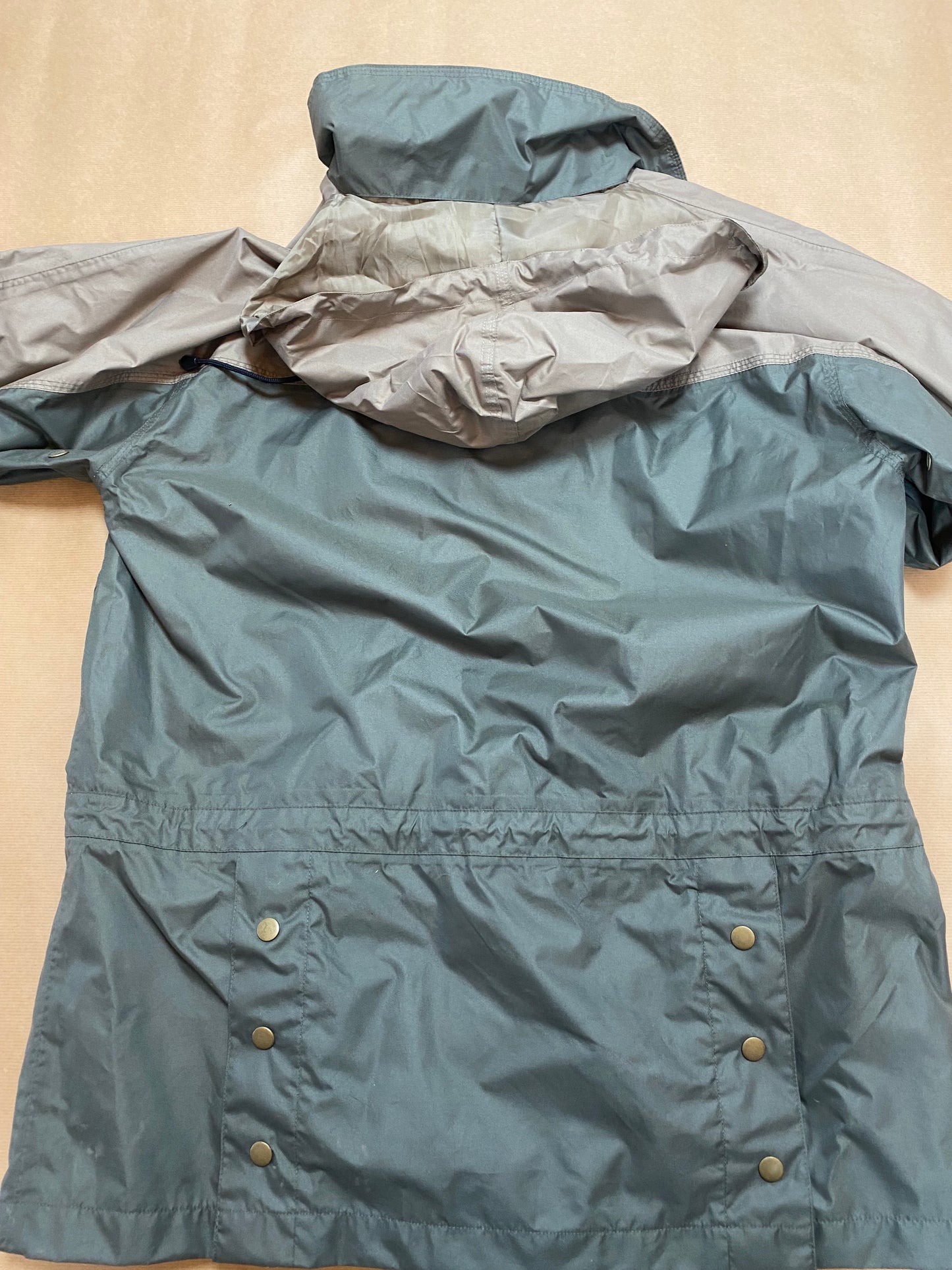 Aronwear Buxton Waterproof Breathable Jacket Green Beige Shoulders