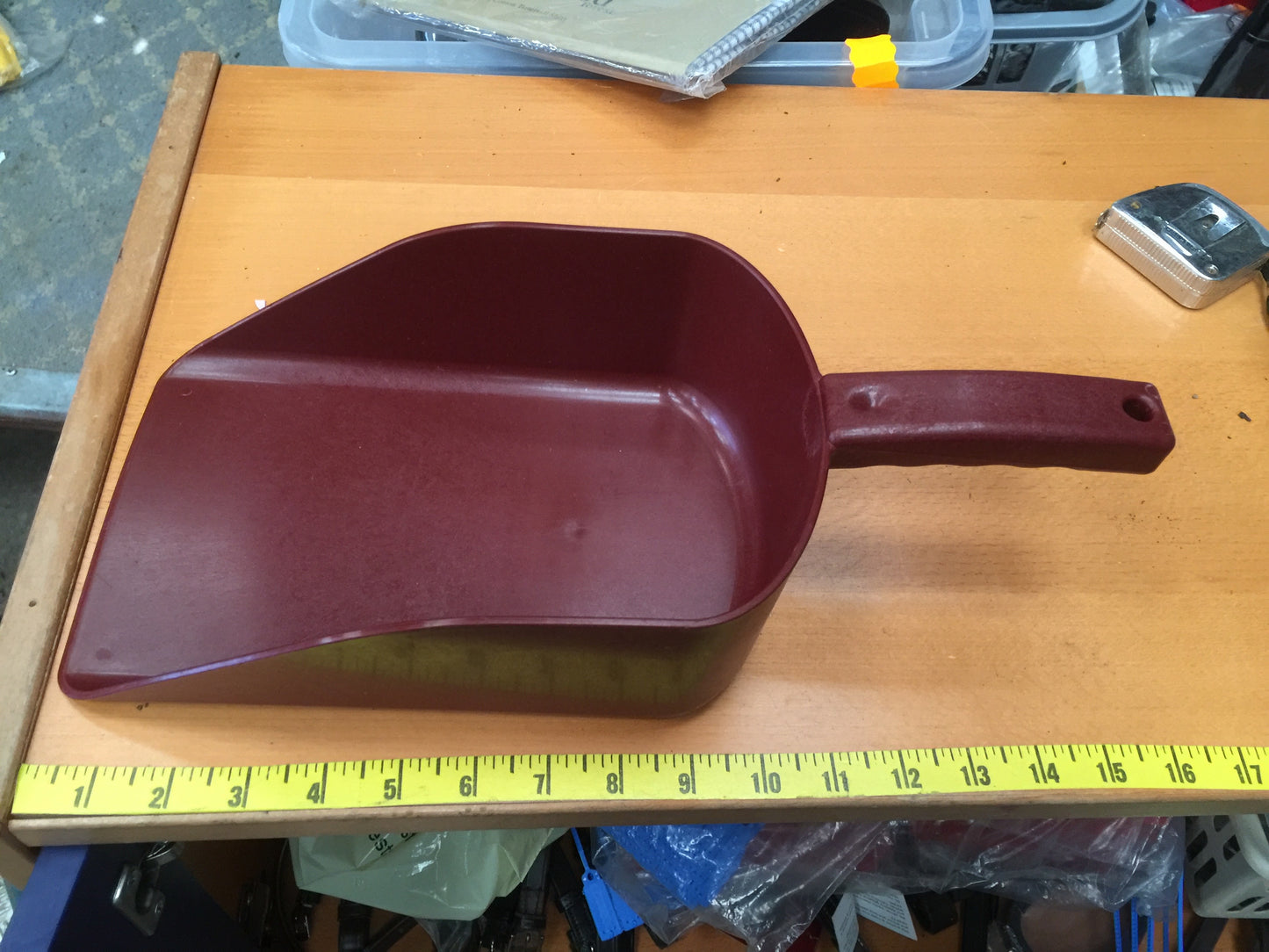 Salmon Square Plastic Feed Scoop Burgundy Large & Small