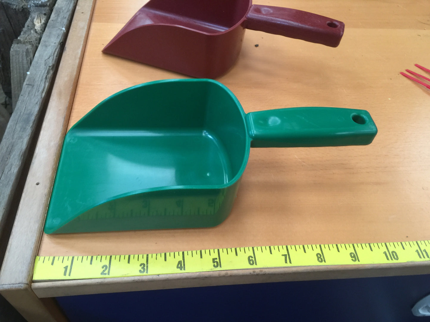 Salmon Square Plastic Feed Scoop Burgundy Large & Small